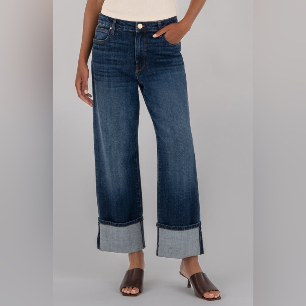 NWOT Kut From The Kloth Sienna Cuffed Hem Wide Leg Jeans
Color : Clarity